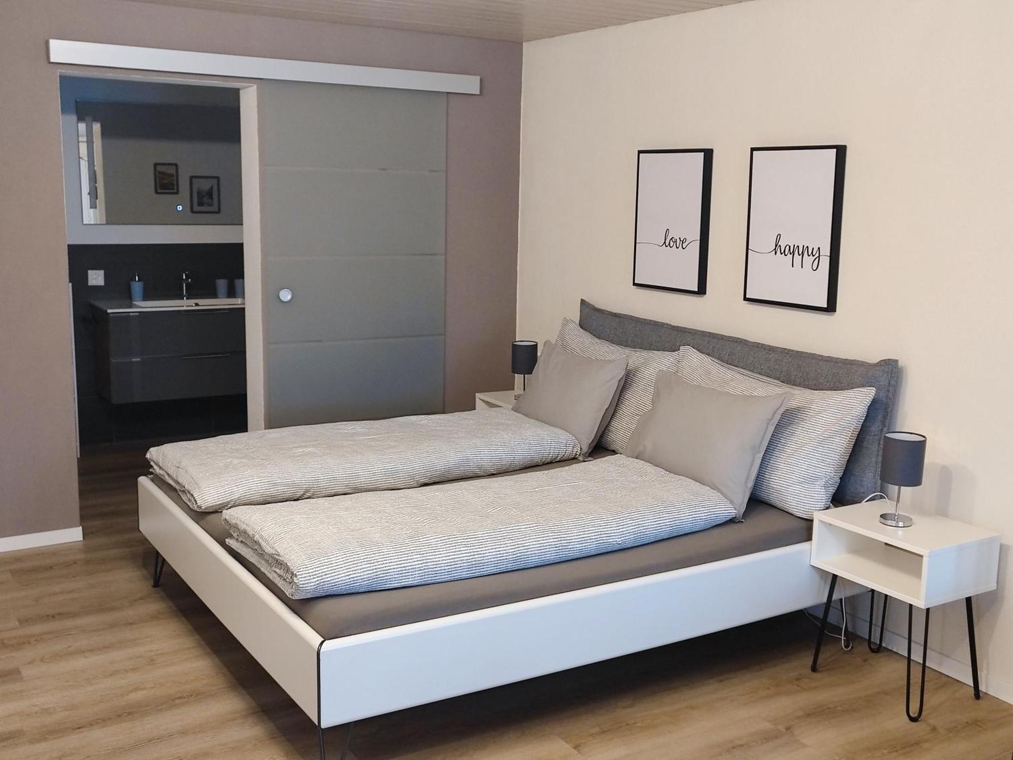 Kleine Auszeit - 2-Zimmer Ferienwohnung Spiez Exterior photo